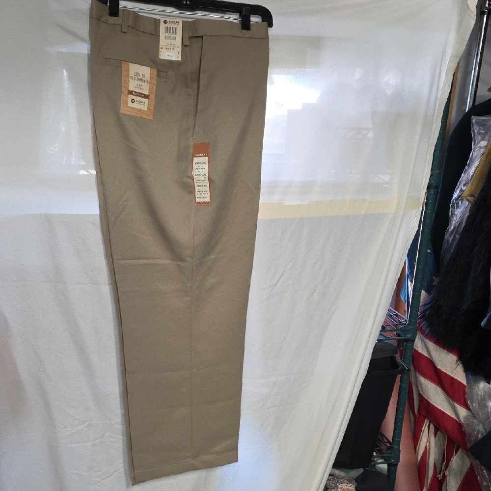 Haggar Men's Khaki Chinos 42 x 29
